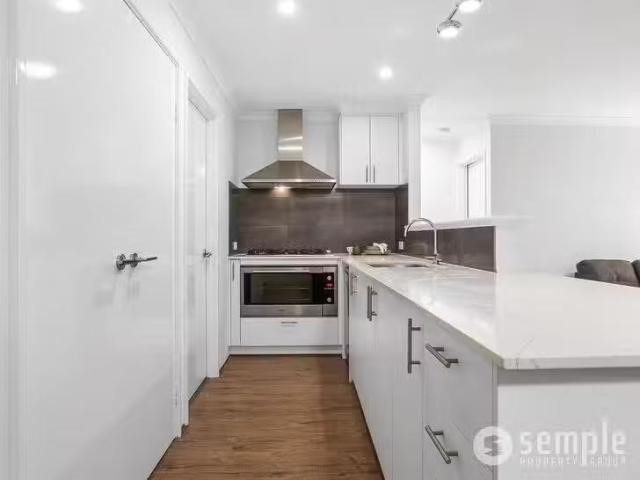 New 8 Packer Rise, Hammond Park, WA 6164