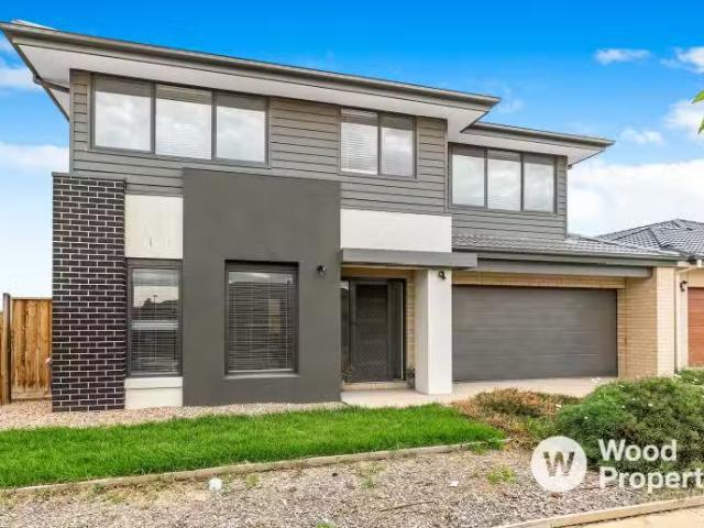 Cozy 8 Tilbury St, Point Cook VIC 3030