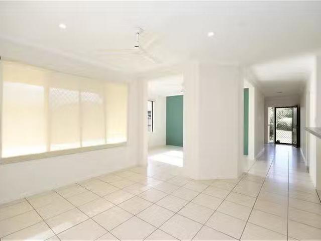 Just in! 8 Whela Close, Bentley Park, QLD 4869