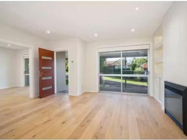Unique 8 Woodlands Avenue, New Lambton House for rent Listed.