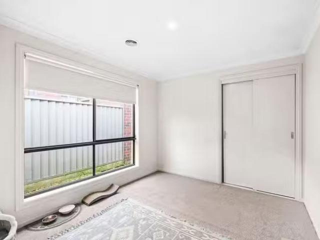 New 8A Rachel Court, Sebastopol, VIC 3356