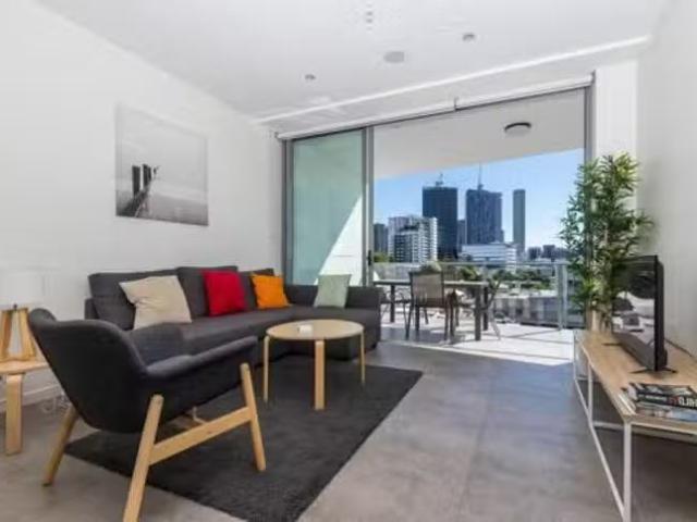 Cozy 903/5 Cameron Street, South Brisbane, QLD 4101