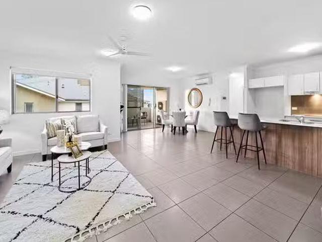 Unique 913/8 Win Street, Eight Mile Plains, QLD 4113