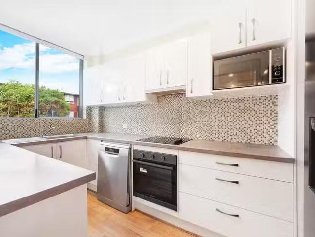Cheap 9/13 Wheatleigh Street, Crows Nest, NSW 2065