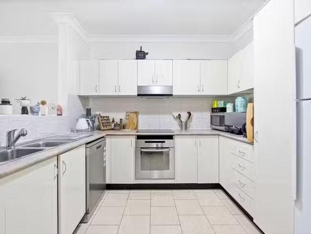 Cozy 9/14 16 Melvin Street, Beverly Hills, NSW 2209