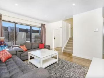 Deal! 9/2 Bulletin Street, Lawson Townhouse for rent Listed b.