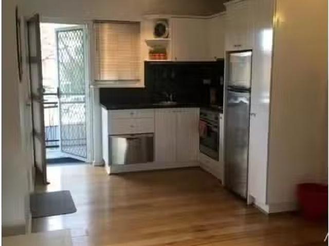 Cozy 9/37 Cambridge Street, WEST LEEDERVILLE House for rent L.