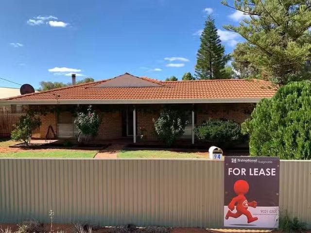 Nice 94 Graeme Street, Hannans, WA 6430