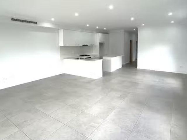 Deal! 95 Henry Street, Guildford NSW 2161