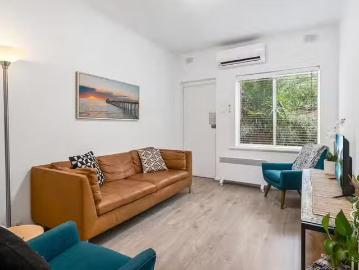 Just in! 9/5A Henley Beach Road, Henley Beach South, SA 5022