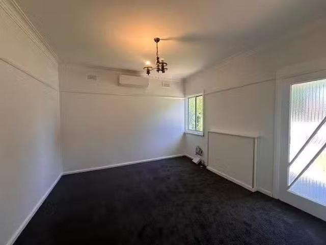 Deal! 96 Erskine Street, Armidale, NSW 2350
