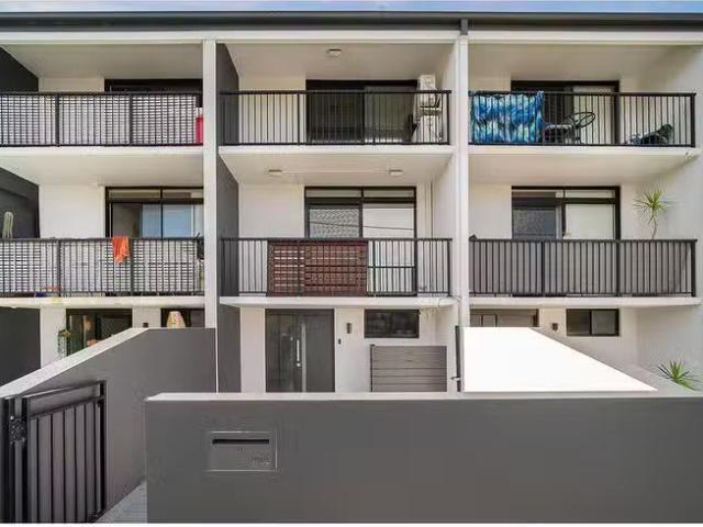 Unique 9/82 Frederick Street, Merewether, NSW 2291