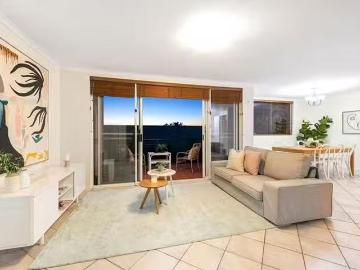 Charming 9/88 Kirkland Avenue, Coorparoo, QLD 4151