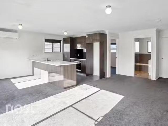 Cheap 9 Mcgill Rise, Claremont, TAS 7011