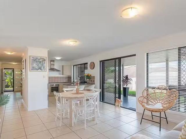 New 9 Moreton Court, SOUTHSIDE, QLD 4570 House for Rent
