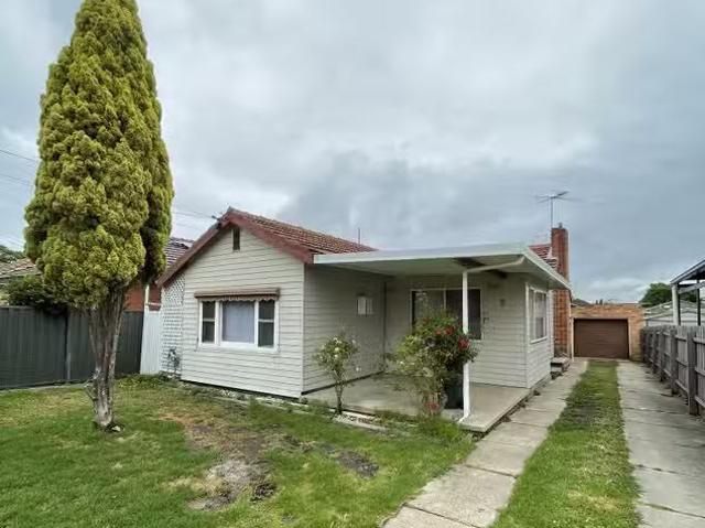 Cheap 9 Andrew St, Sunshine VIC 3020