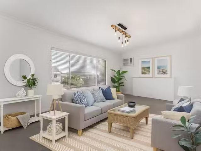 For Rent! 9 Croser Avenue, Aldinga Beach, SA 5173