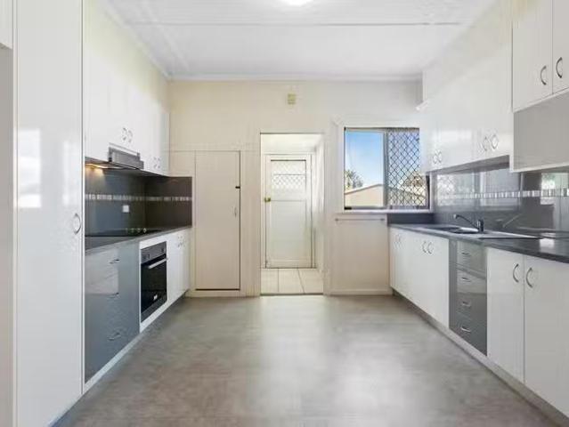 Just in! 9 Derwak Street, Harristown, QLD 4350