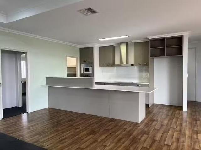 Rental! 9 Eckersley Way, Australind, WA 6233