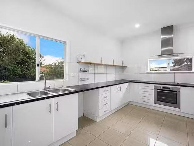 Cozy 9 Fitzroy Road, Rivervale, WA 6103