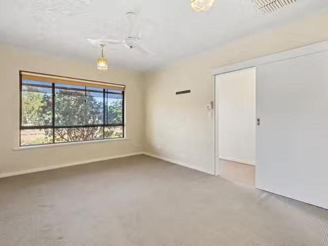 Charming 9 Fourth Avenue, Moana, SA 5169