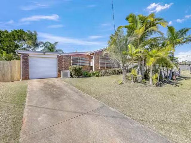 Nice 9 Hilltop Parade, Avoca, QLD 4670
