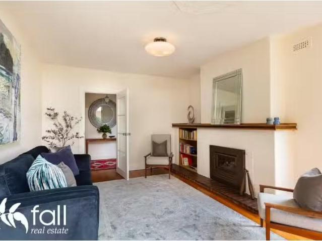 Nice 9 Lyndhurst Avenue, NORTH HOBART House for rent Listed b.