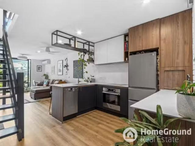 Nice 9 Laura Place, Fitzroy North Townhouse for rent Listed b.