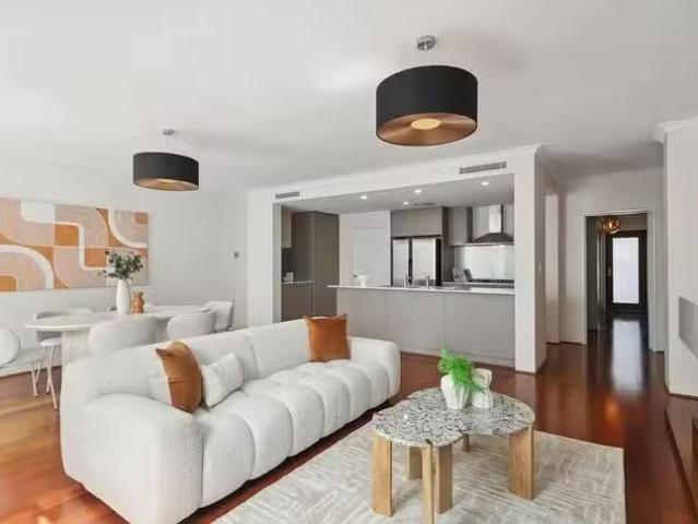 Cozy 9 Relay Lane, Floreat, WA 6014