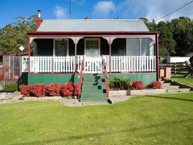 Nice 9 Renison Street, Derby, TAS 7264