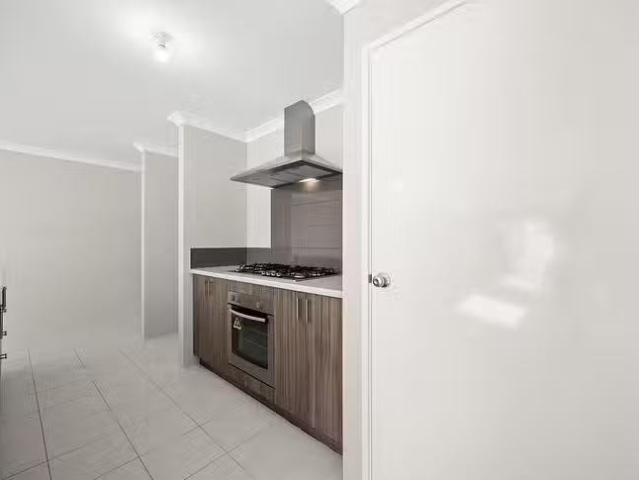 Rental! 9 Stinton Street, Byford, WA 6122