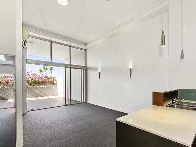 Unique 06/43 Hercules Street, Hamilton, QLD 4007