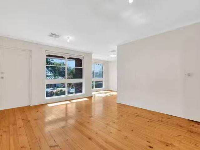 Charming 1/3 Almerta Street, Highbury, SA 5089