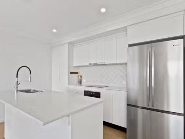 Cozy 13 Caley Terrace, Rural View, QLD 4740