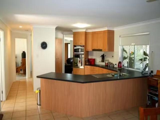 Nice 13 Discovery Place, WELLINGTON POINT, QLD 4160 House fo.
