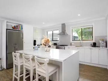 Charming 13 Gladrose Crescent, Wongawallan, QLD 4210