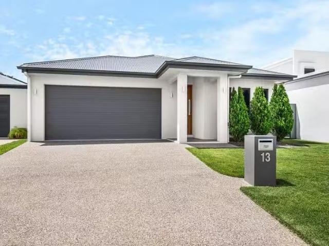Unique 13 Greenbank Pocket, Idalia, QLD 4811