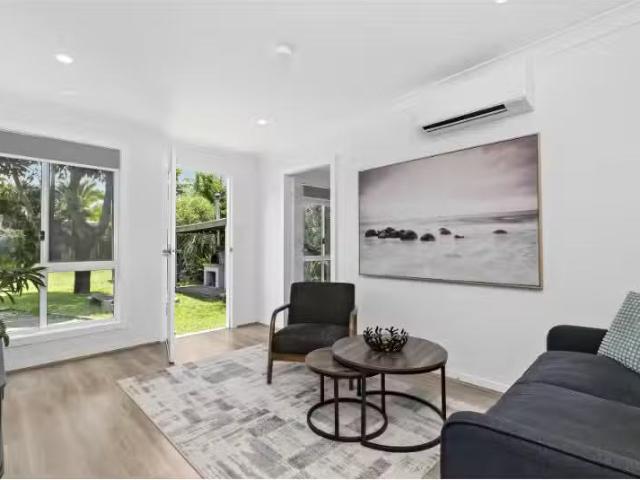 Cozy 13 Heath Road, Blakehurst House for rent Listed by Patri.