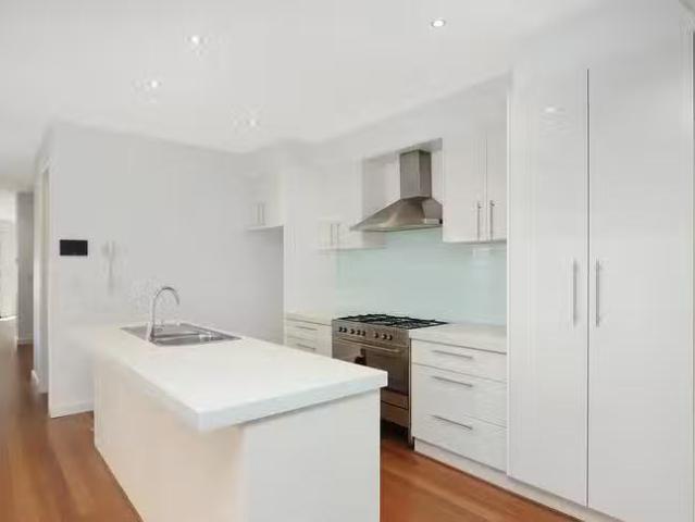Unique 1/3 Macedon Street, Maribyrnong, VIC 3032