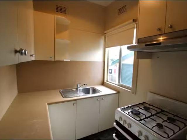 Just in! 13 Moresby Street, ORANGE House for rent Listed by P.
