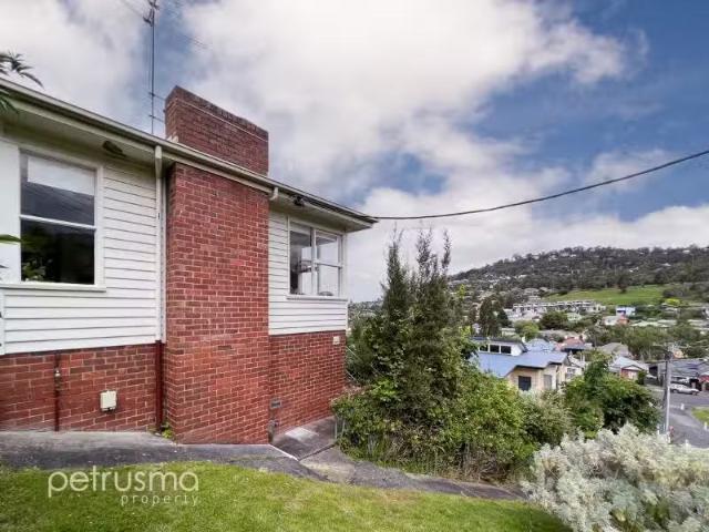 Cheap 1/3 Nevin Street, South Hobart Apartment for rent Liste.