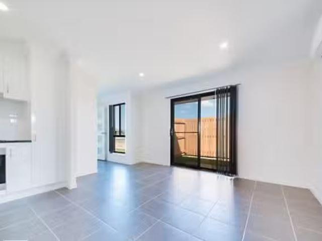 Deal! 13B Bronco Crescent, Gracemere, QLD 4702