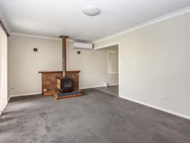 New 101 Molong Road, Orange House for rent Listed by Belle Pr.