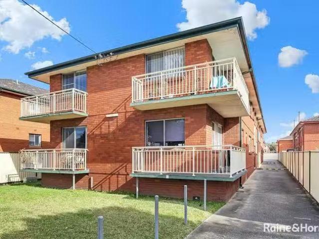 Deal! 10/21 Wonga Street, Canterbury, NSW 2193