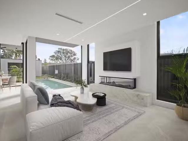 Just in! 1034 Forest Road, Lugarno, NSW 2210