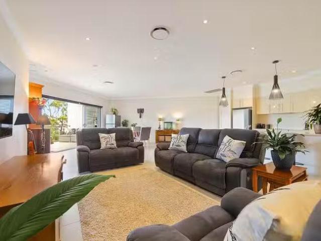 For Rent! 10/35 39 Azzurra Drive, Varsity Lakes, QLD 4227