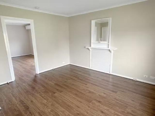 For Rent! 103 Berthong Street, YOUNG House for rent Listed by.