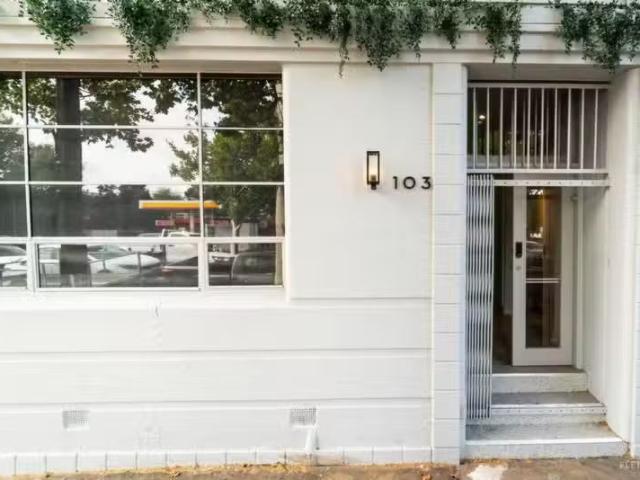 Cozy 103 Hoddle Street, Richmond VIC 3121 House Auction