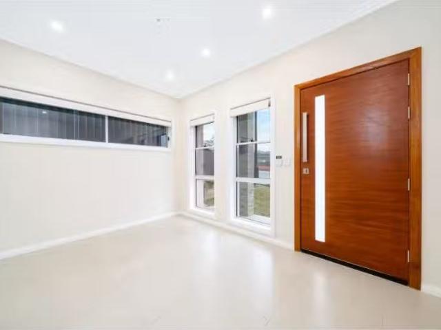 For Rent! 103 The Water Lane, Box Hill House for rent Listed.
