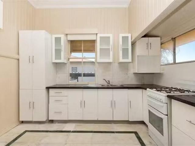 Cheap 103A Ridge Street, Greenslopes, QLD 4120